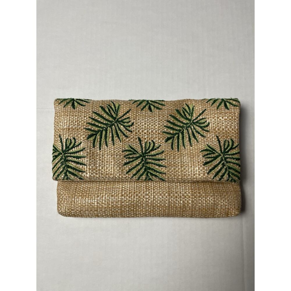 Kelly & Katie Woven Straw Culch Bag with a Green Palm Tree Pattern & Removeable